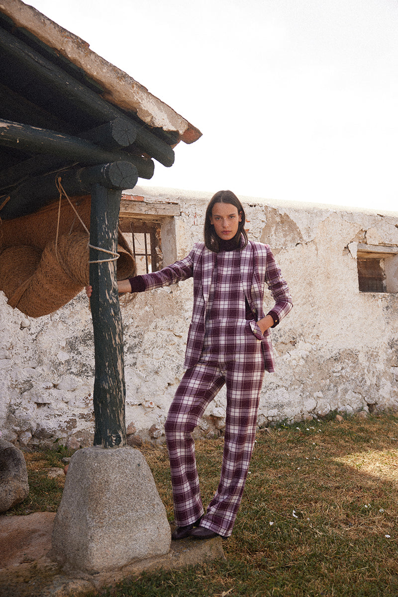 Chaqueta-de-cuadros-color-morado