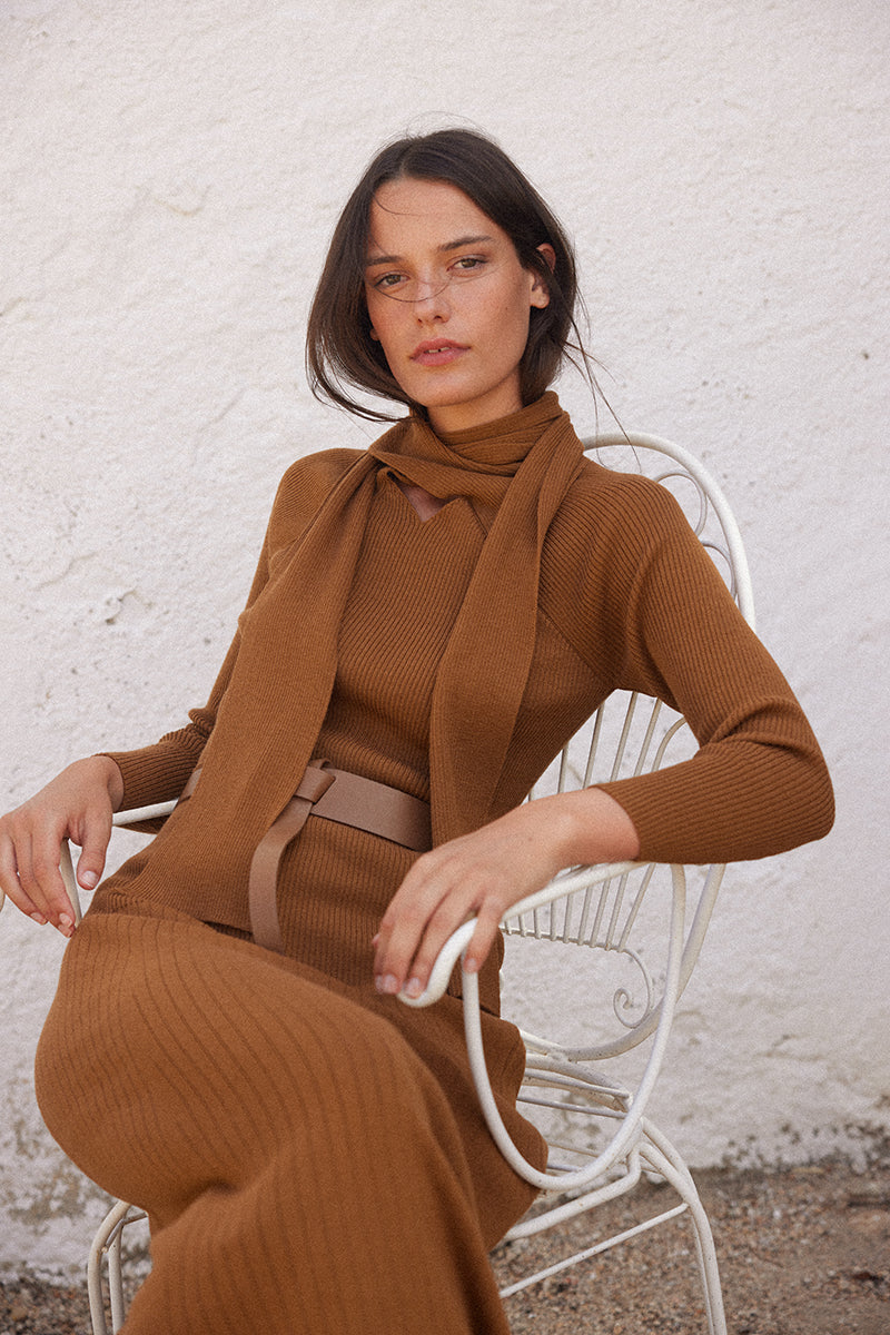 Falda canalé caramelo