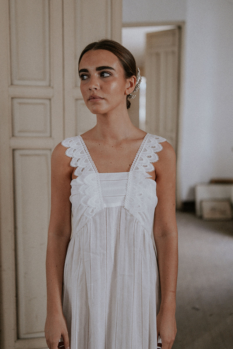 Camisón-blanco-con-puntilla-mujer--