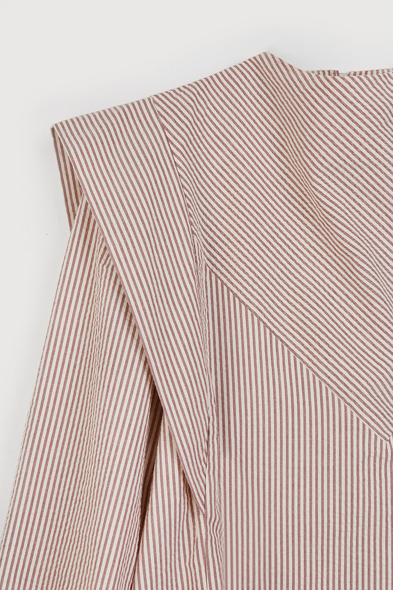 Camisa-burdeos-mujer-con-estampado-bandana 7