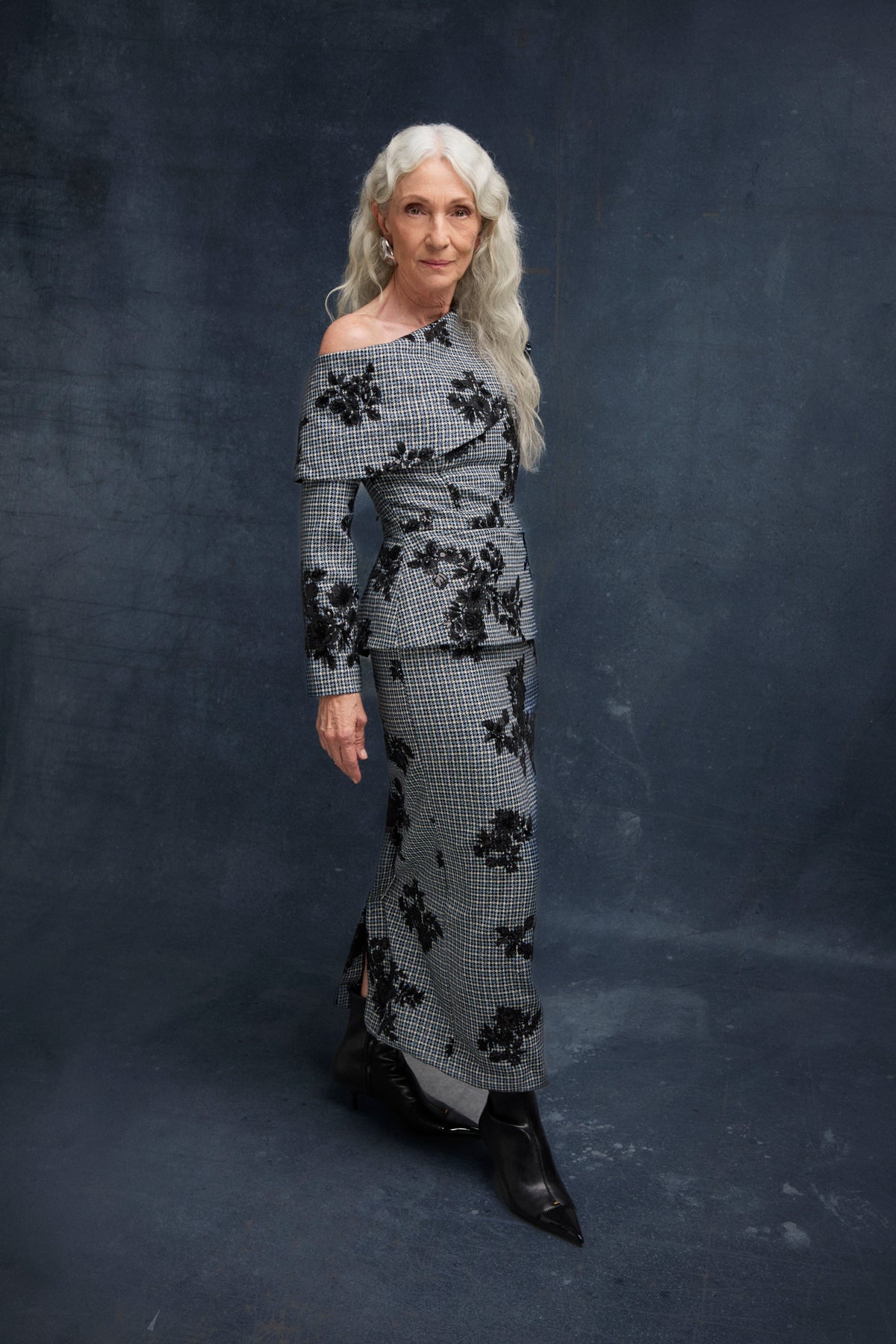 Vestido Luna con flores bordadas