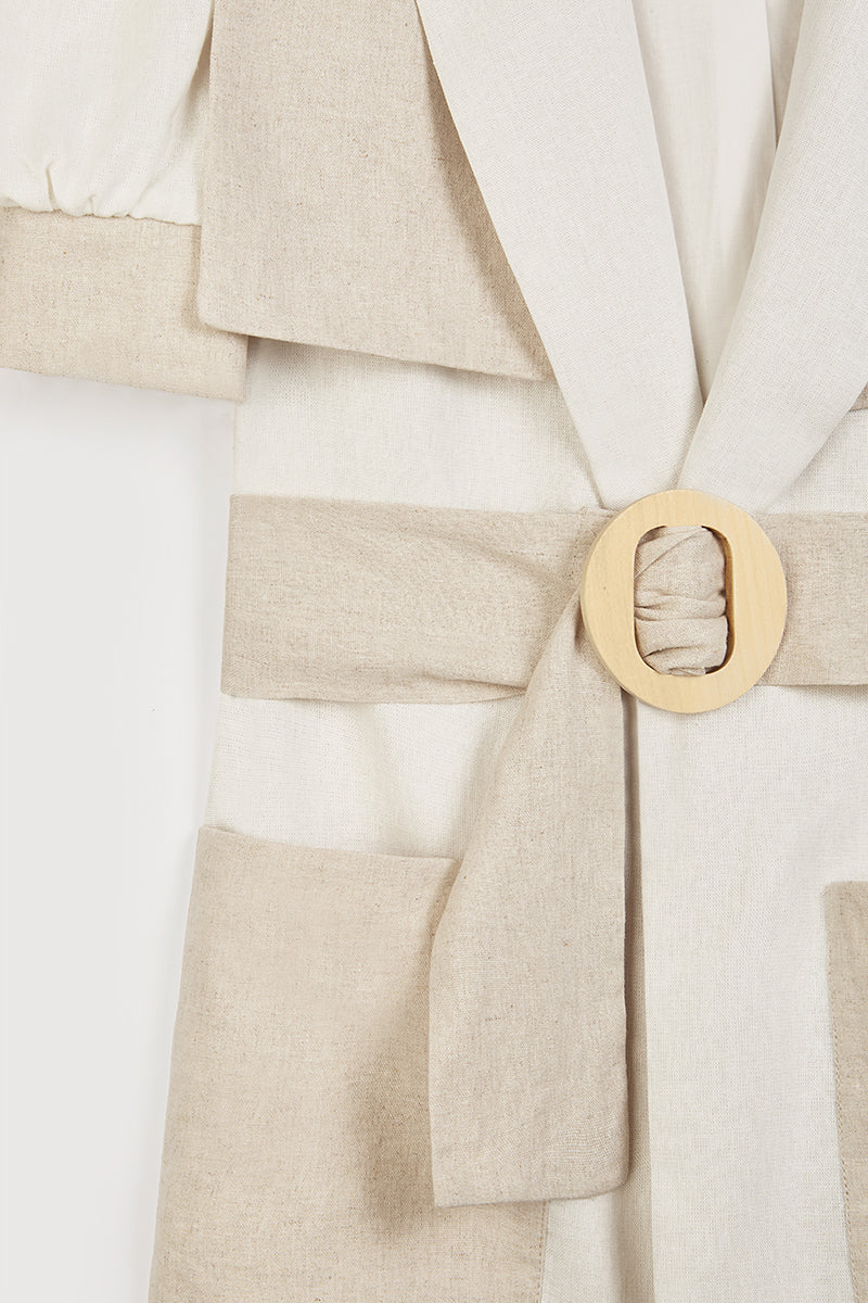 Chaqueta de lino elegante entallada y manga corta