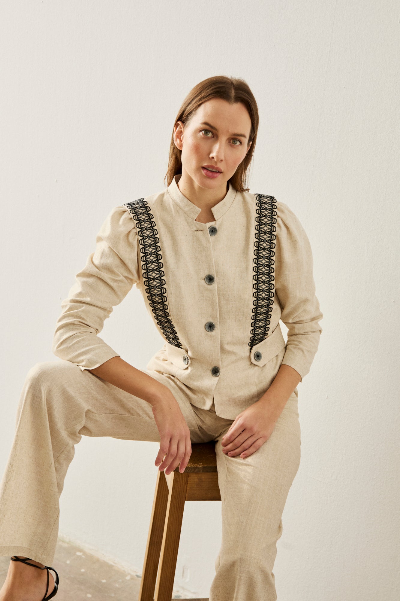 Chaqueta con manga abullonada.